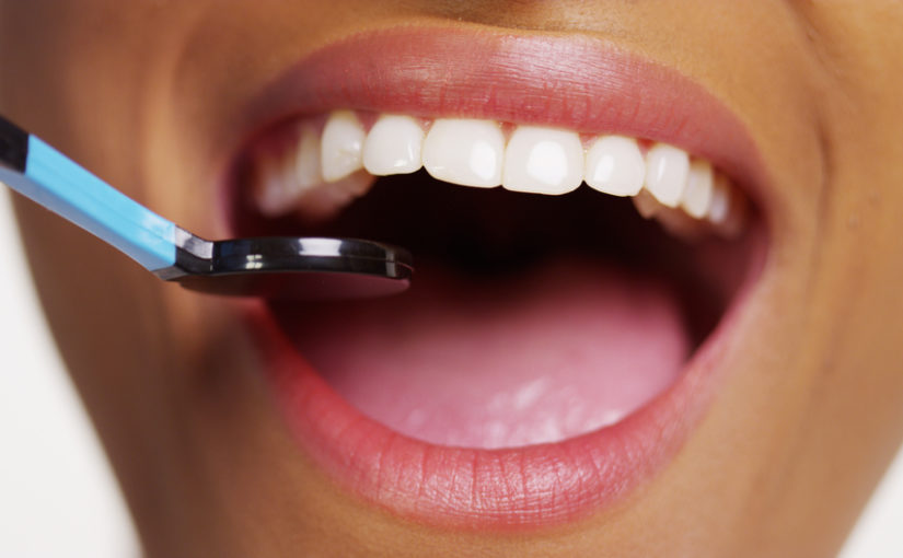 Kompleksowe leczenie dentystyczne – odkryj trasę do zdrowego i atrakcyjnego uśmiechów.