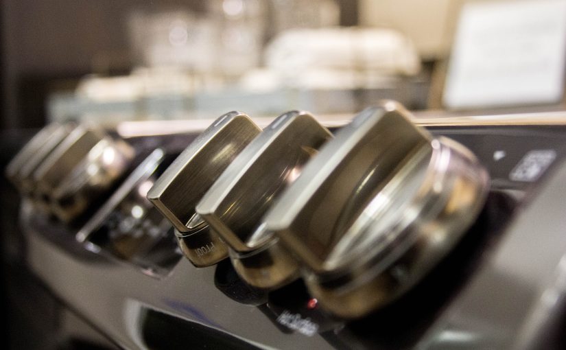 Jak sobie poradzić, kiedy lodówka nie chłodzi, a pralka zaczyna przeciekać? Praktyczne wskazówki